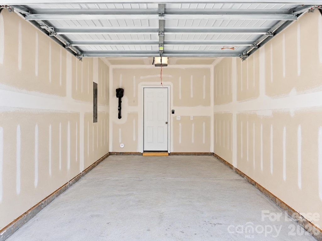 914 Battleground Avenue - Photo 30