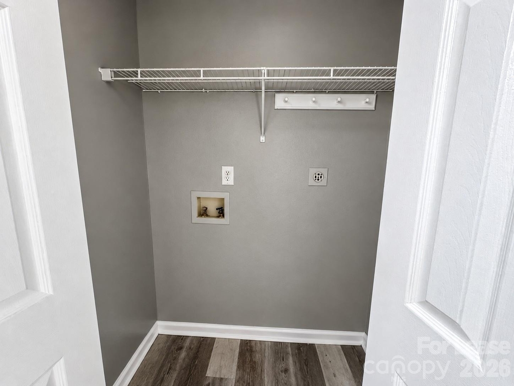 1302 Eagles Landing Drive - Photo 3