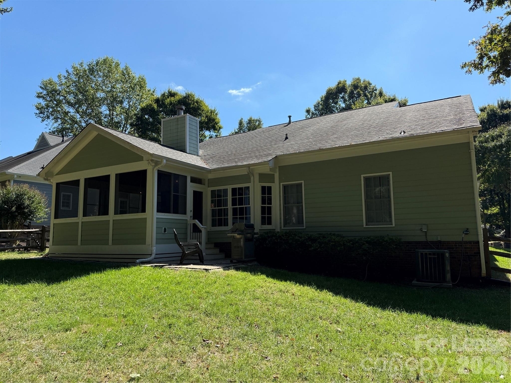 8821 Oakham Street - Photo 21