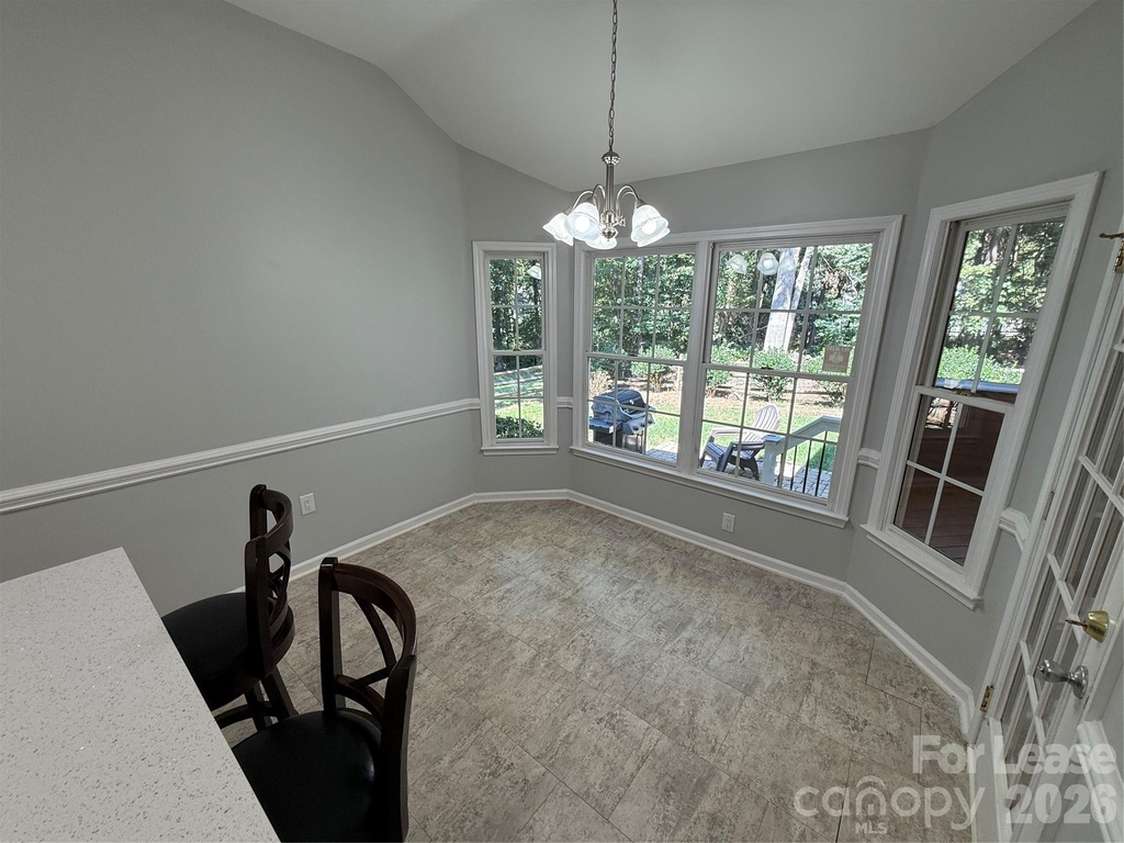 8821 Oakham Street - Photo 14