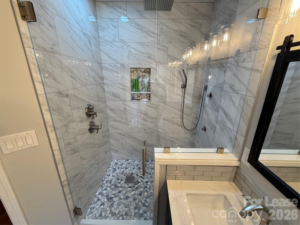 8821 Oakham Street - Photo 5