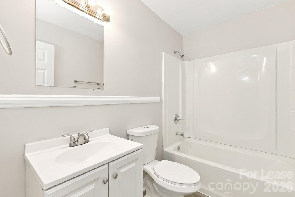 300 Jones Street - Photo 3