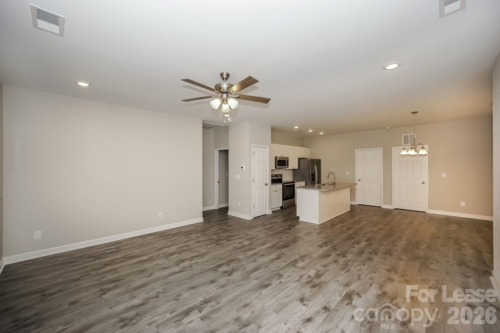 616 Newbern Avenue - Photo 4