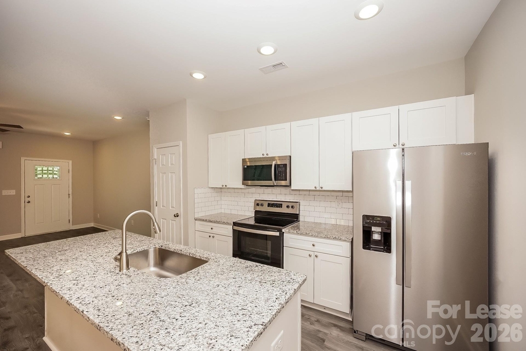 616 Newbern Avenue - Photo 3