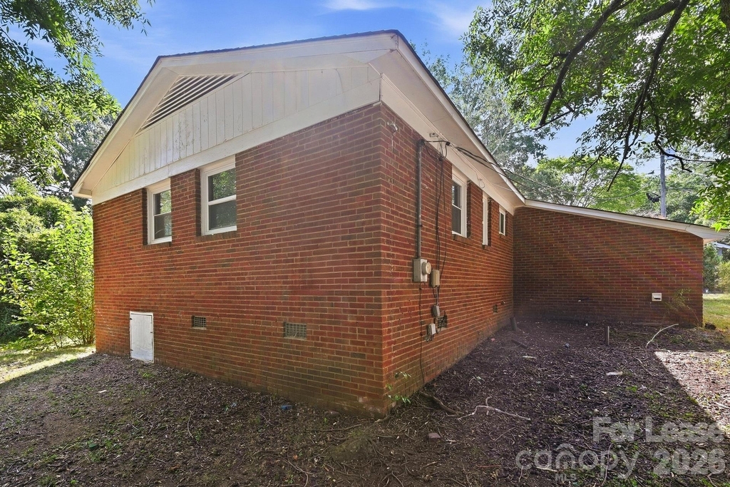 311 E Morrow Avenue - Photo 5