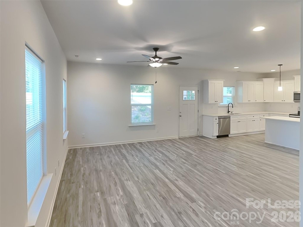 8019 Pleasant Grove Road - Photo 5