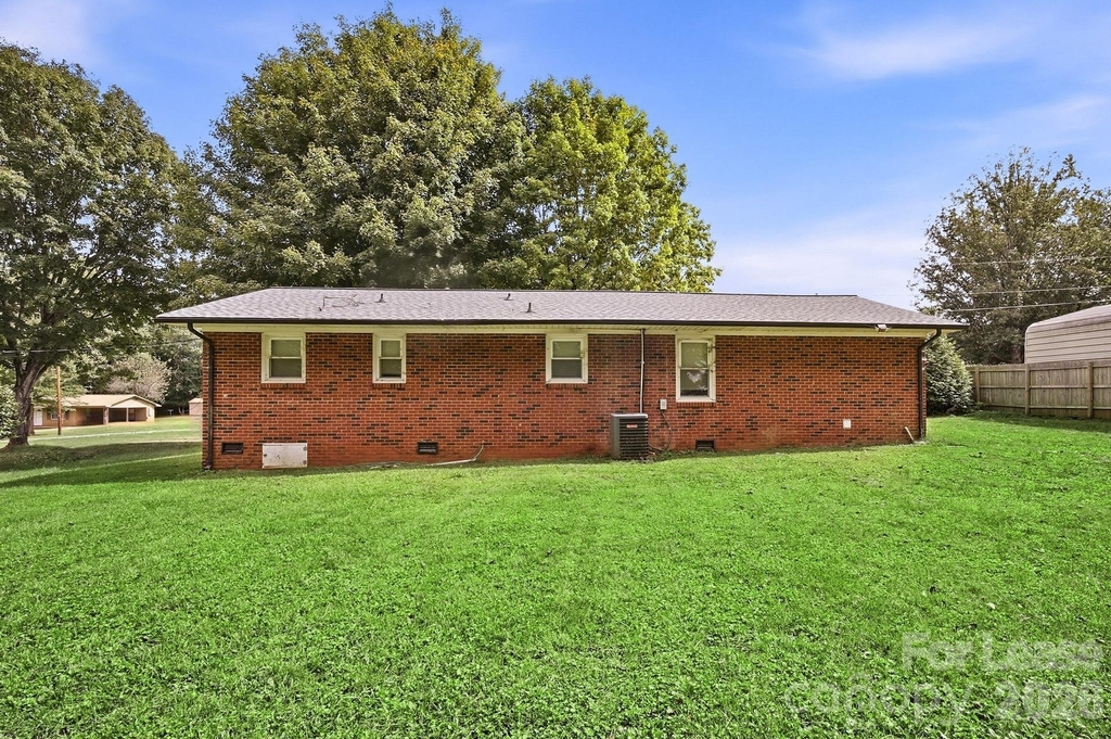 198 Harriet Lane - Photo 4