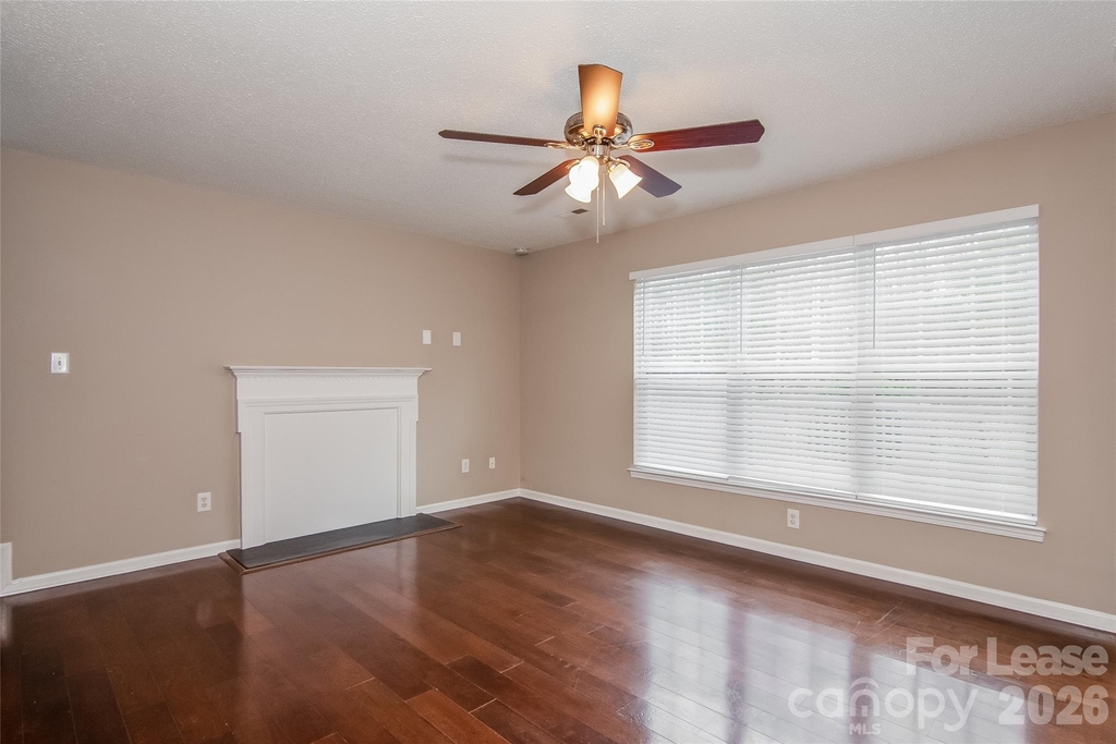 4019 Balsam Street - Photo 4