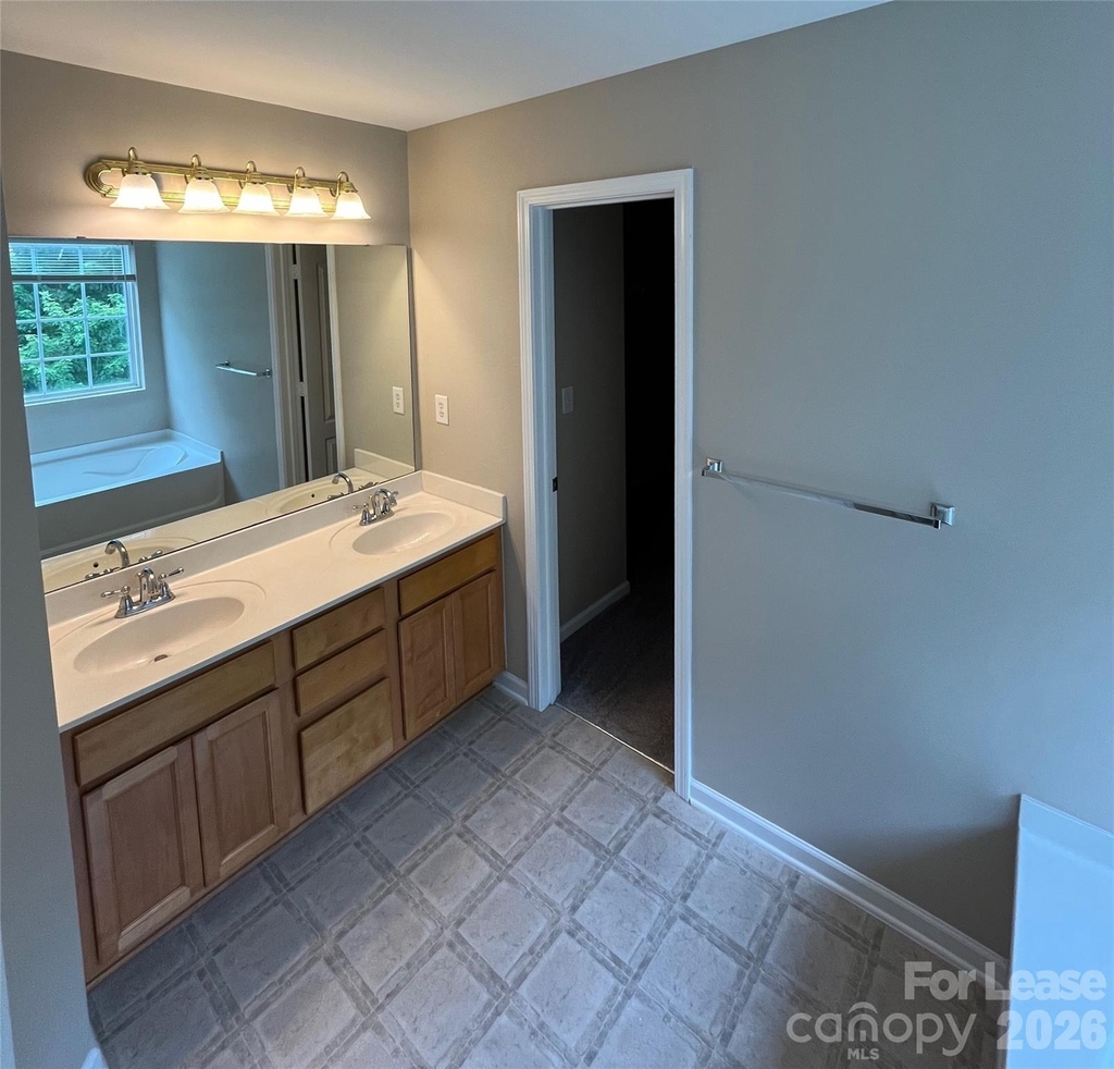15315 Edgewater Forest Lane - Photo 32