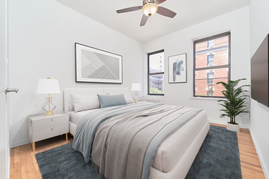 150 Manhattan Avenue - Photo 0