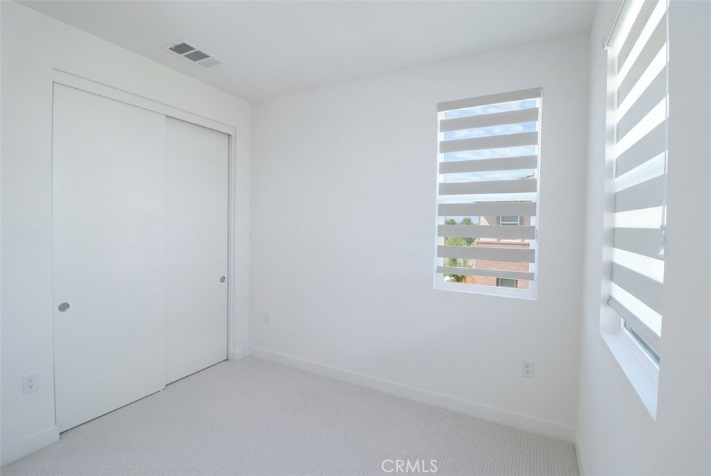 681 S Lyon St - Photo 12