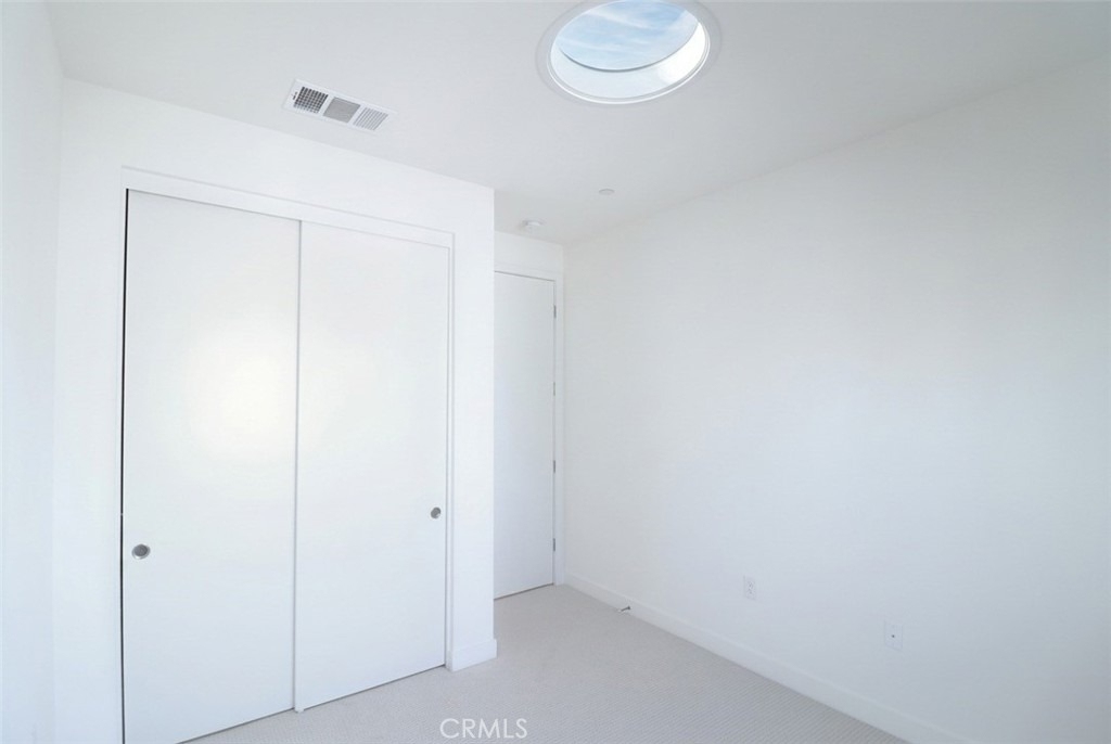 681 S Lyon St - Photo 15