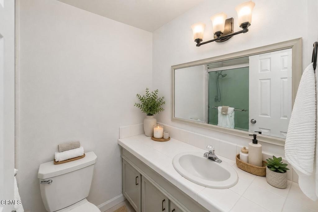 22901 Leadwell Street - Photo 8