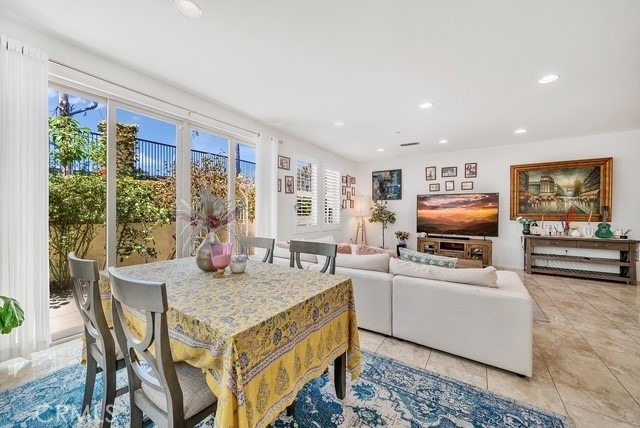 809 El Paseo - Photo 8