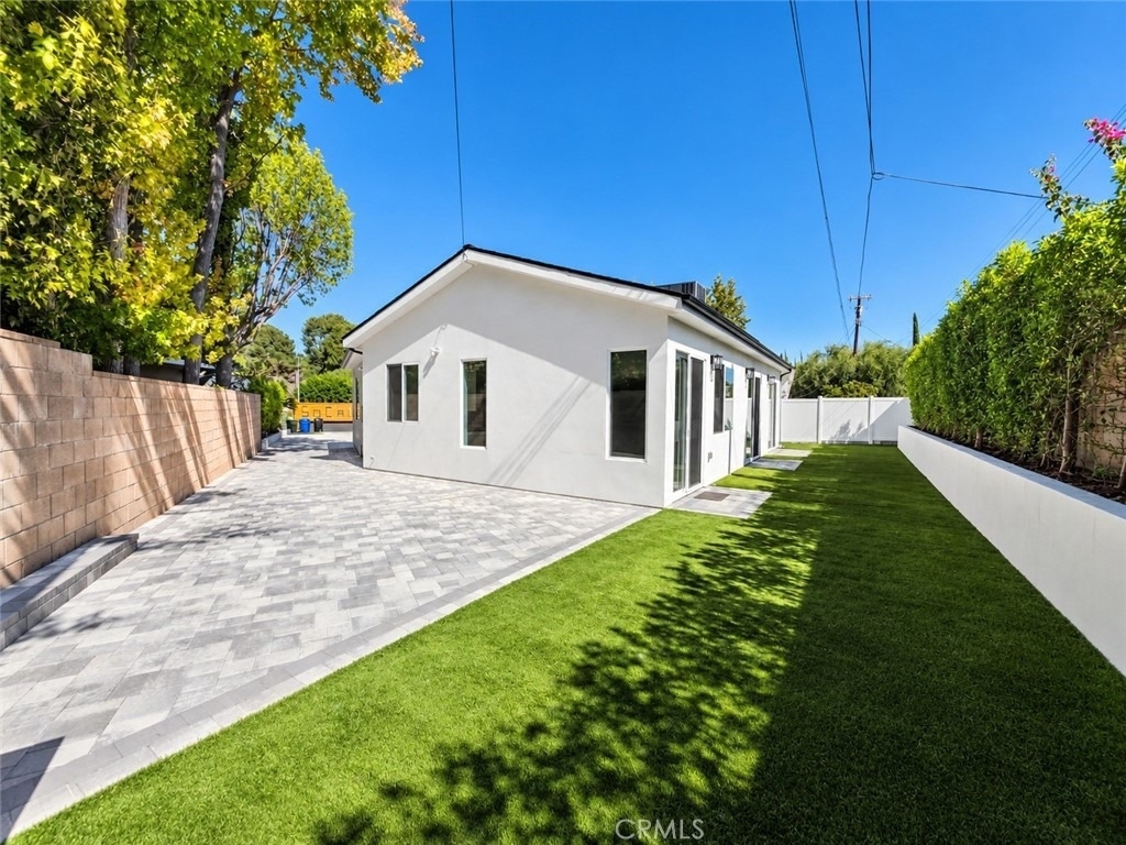 17318 Bircher Street - Photo 16