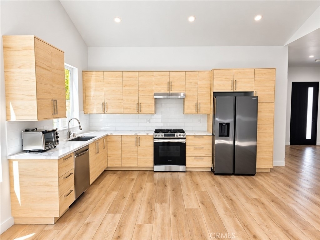 17318 Bircher Street - Photo 3