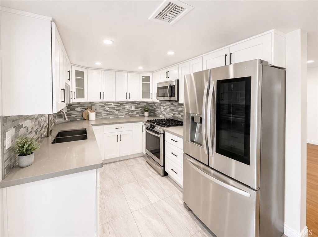 5009 Woodman - Photo 3