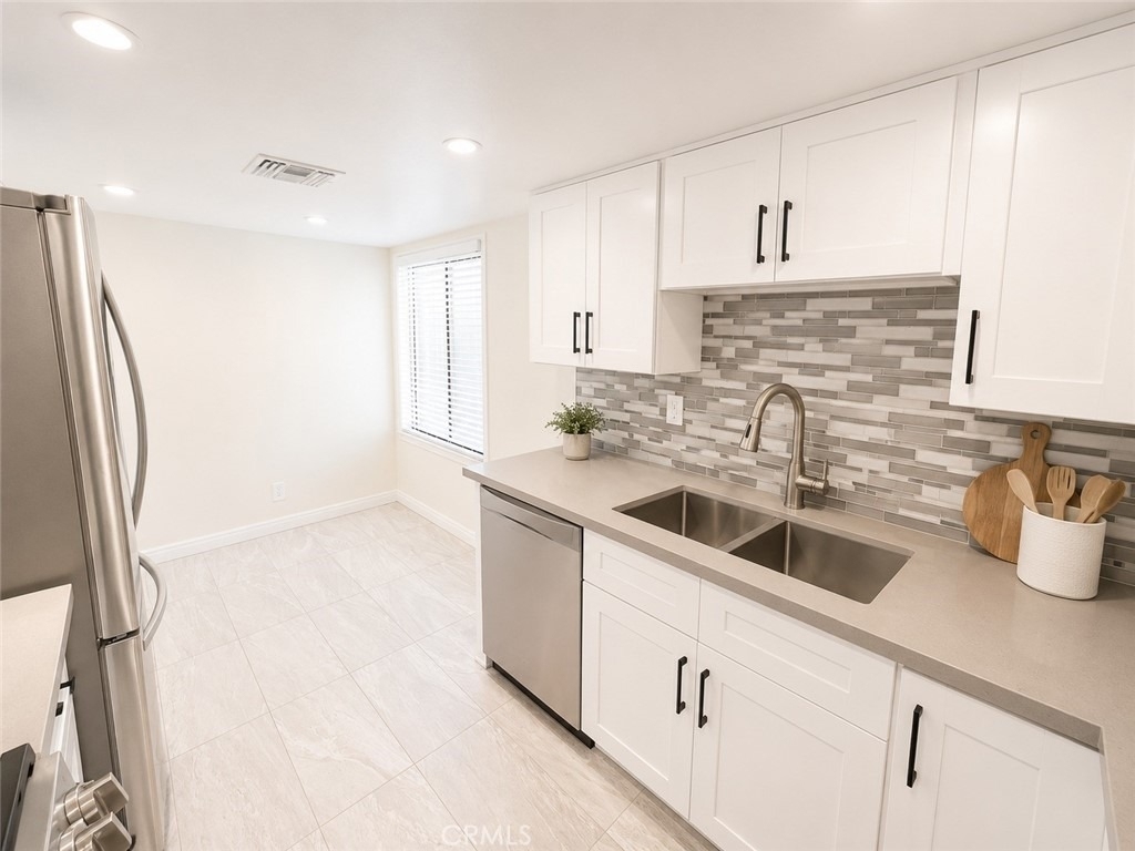 5009 Woodman - Photo 4