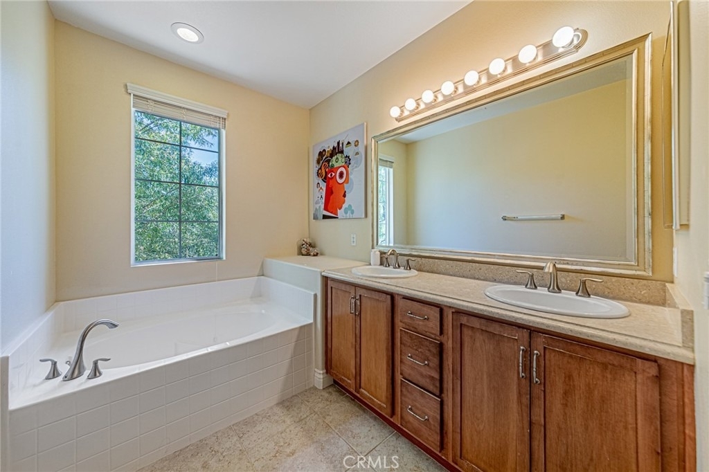 28519 Herrera Street - Photo 10