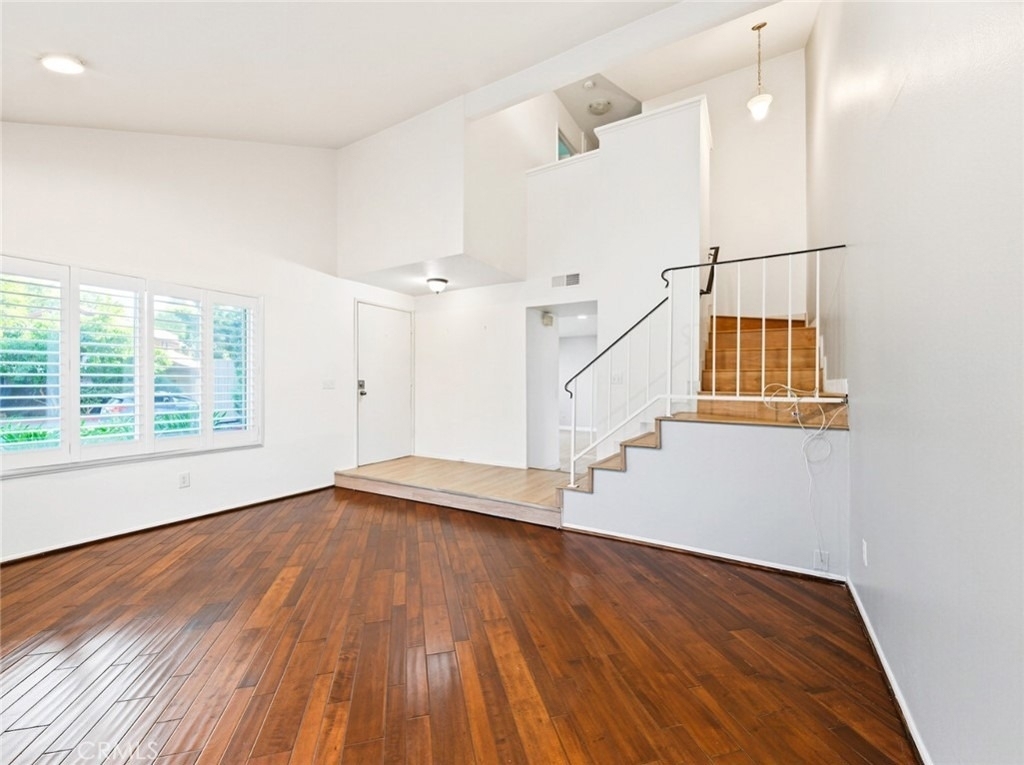 27564 Rondell - Photo 9