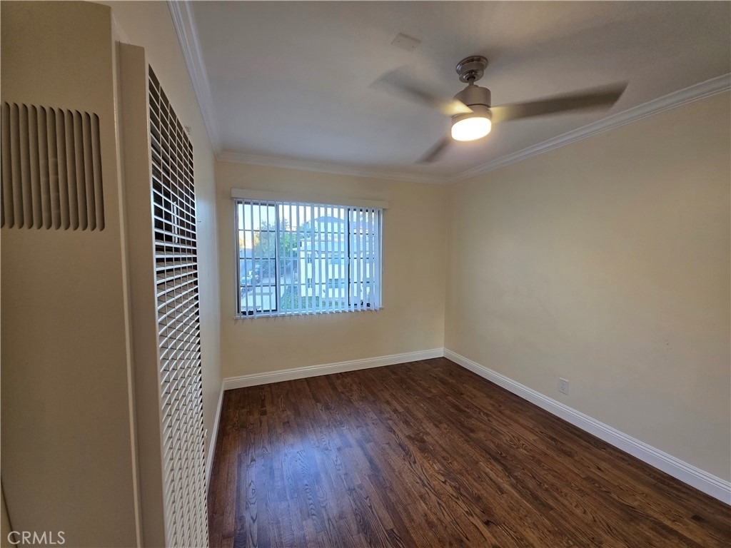 581 Levering Avenue - Photo 9