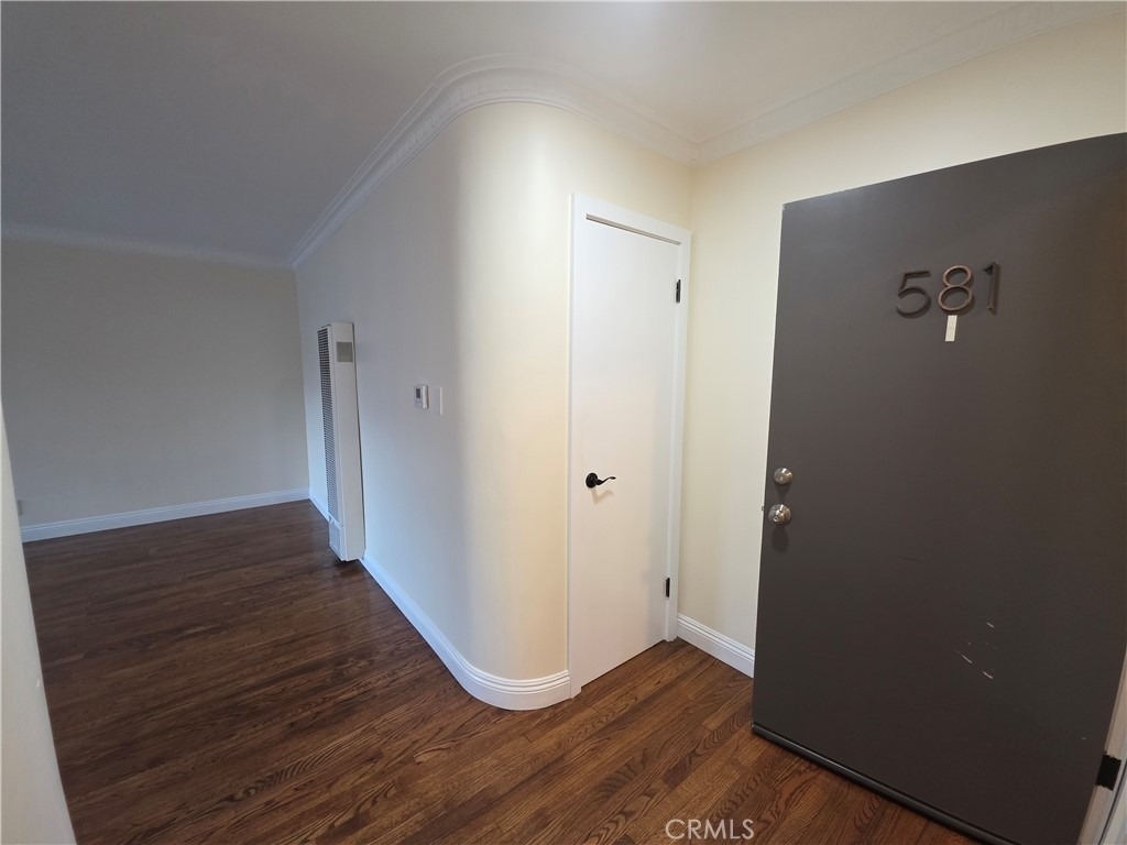 581 Levering Avenue - Photo 16