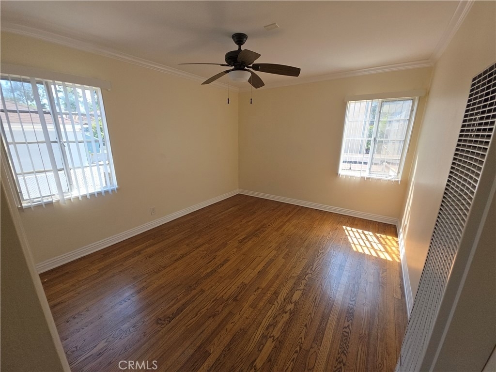 575 Levering Avenue - Photo 21