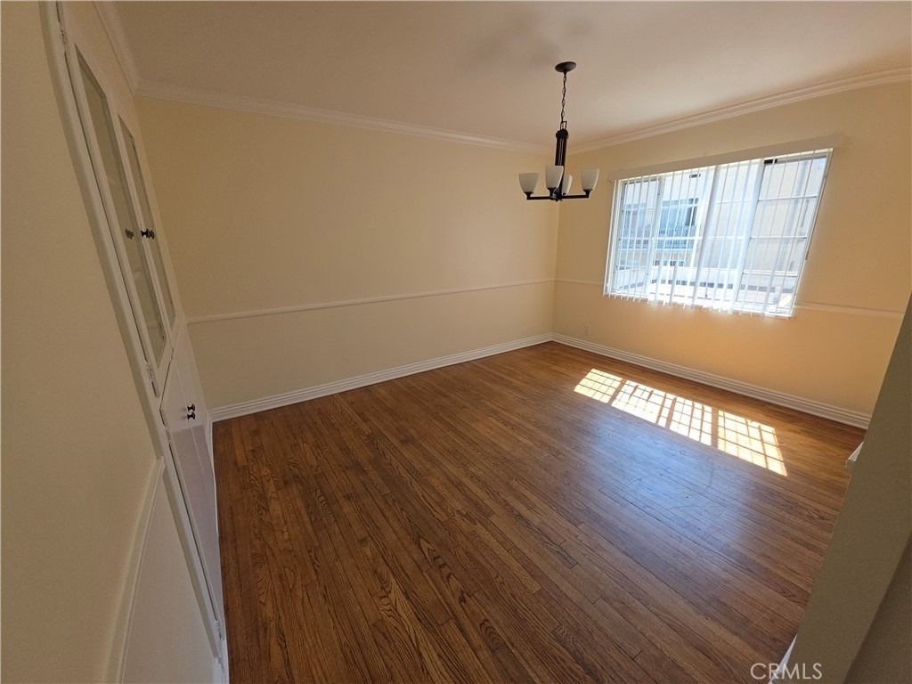 575 Levering Avenue - Photo 4