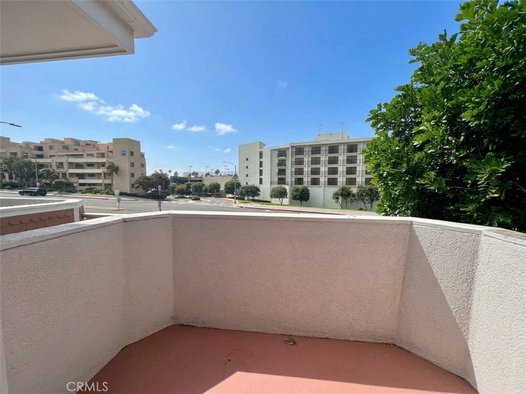 320 N Catalina Avenue - Photo 29