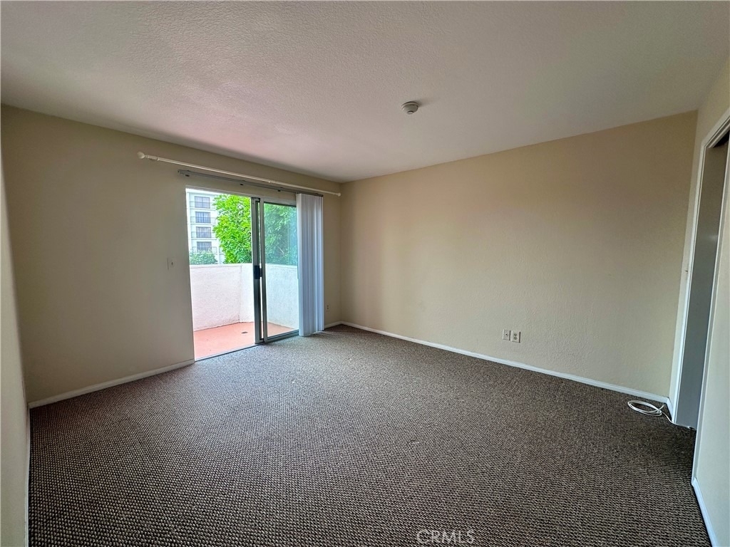320 N Catalina Avenue - Photo 23