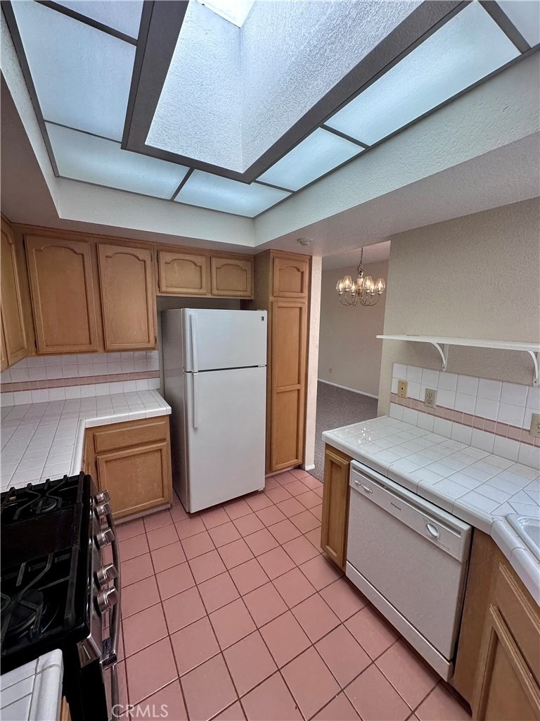 320 N Catalina Avenue - Photo 13