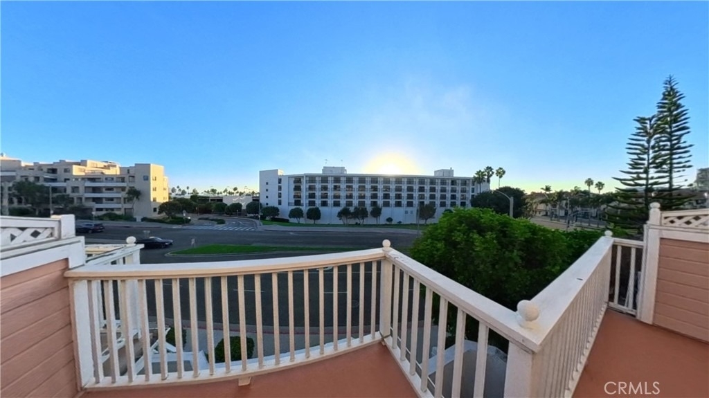 320 N Catalina Avenue - Photo 39