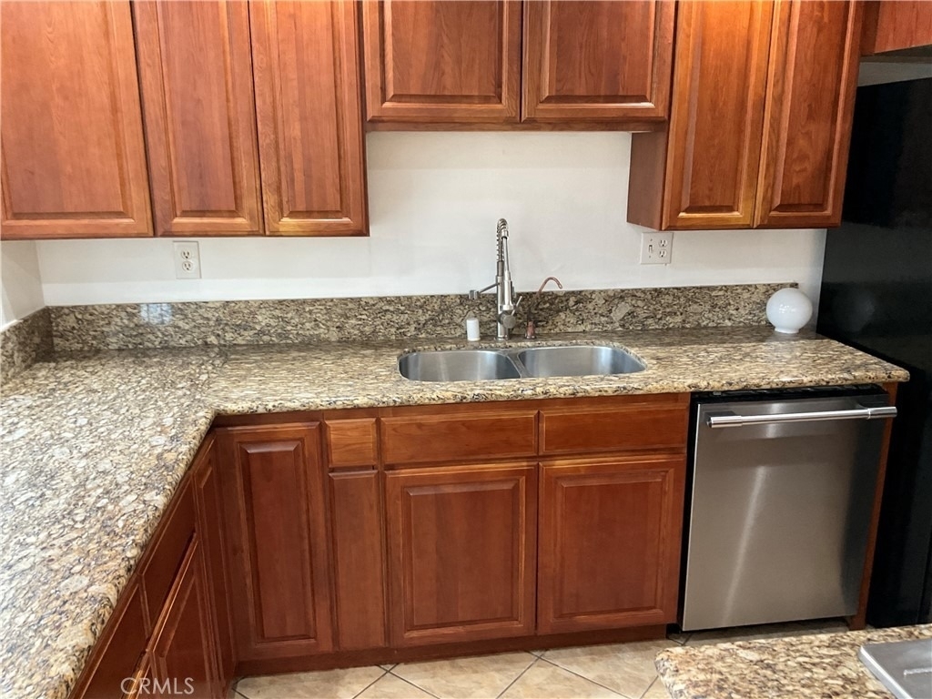 425 N Roni Lane - Photo 9