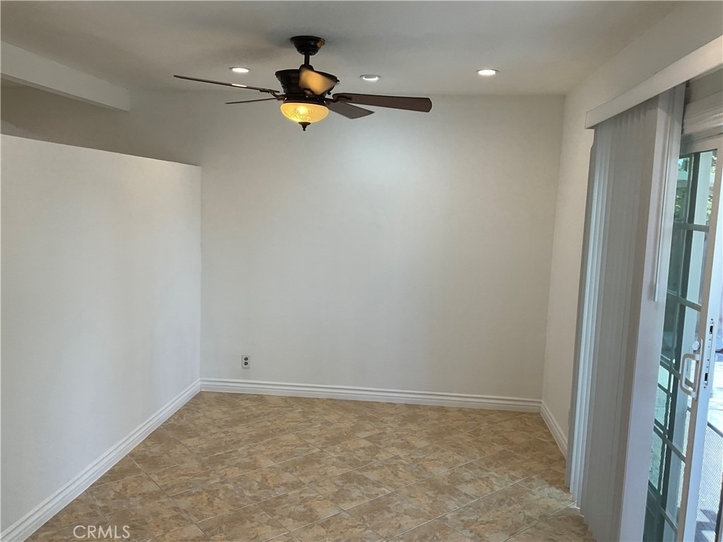 425 N Roni Lane - Photo 8
