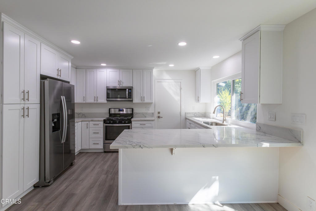 130 Peterson Avenue - Photo 6