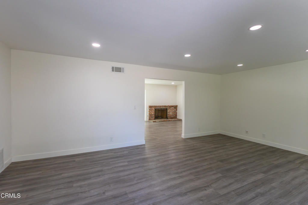 130 Peterson Avenue - Photo 2