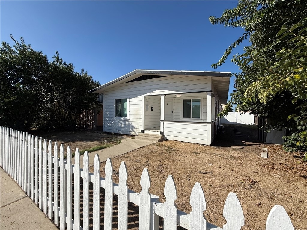 323 S Kroeger Street - Photo 21