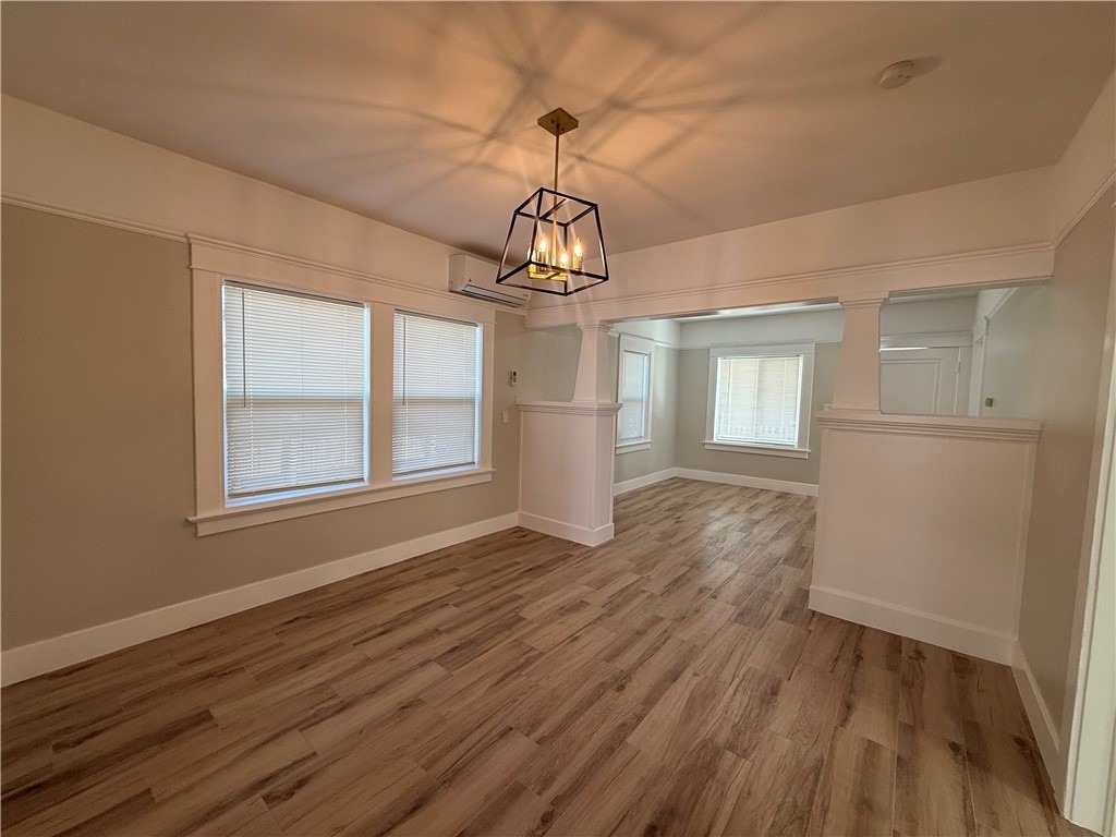323 S Kroeger Street - Photo 5