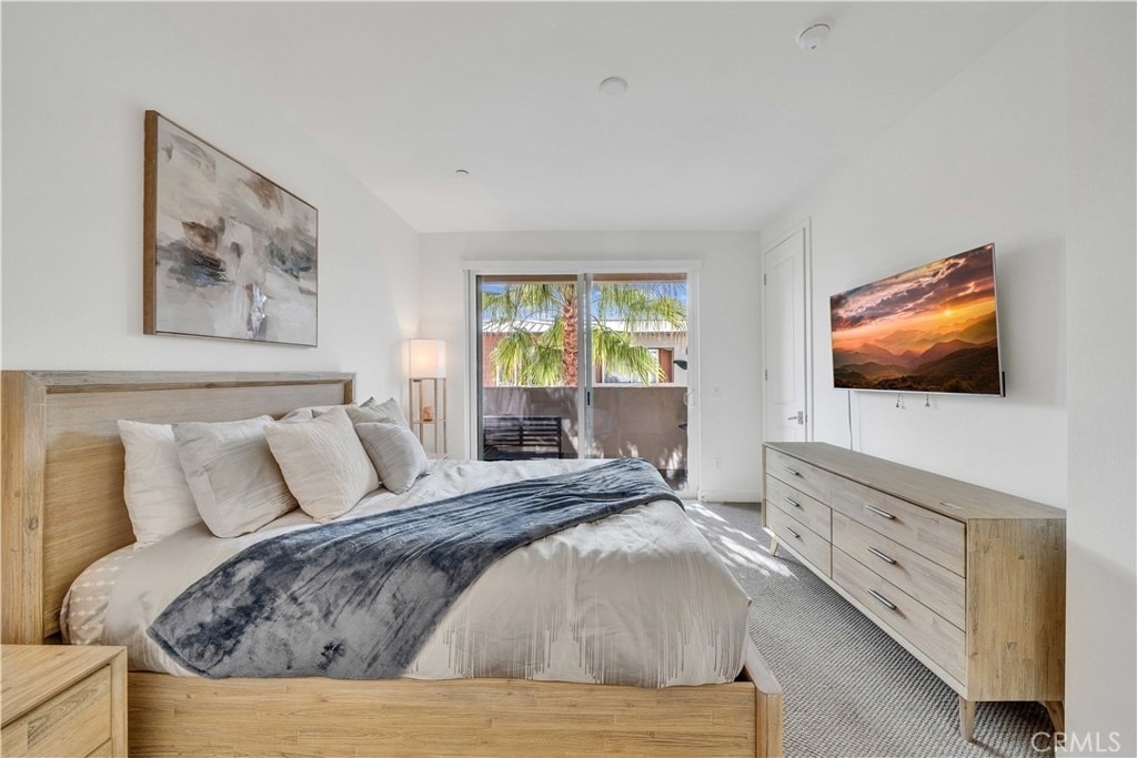 769 Doheny - Photo 18