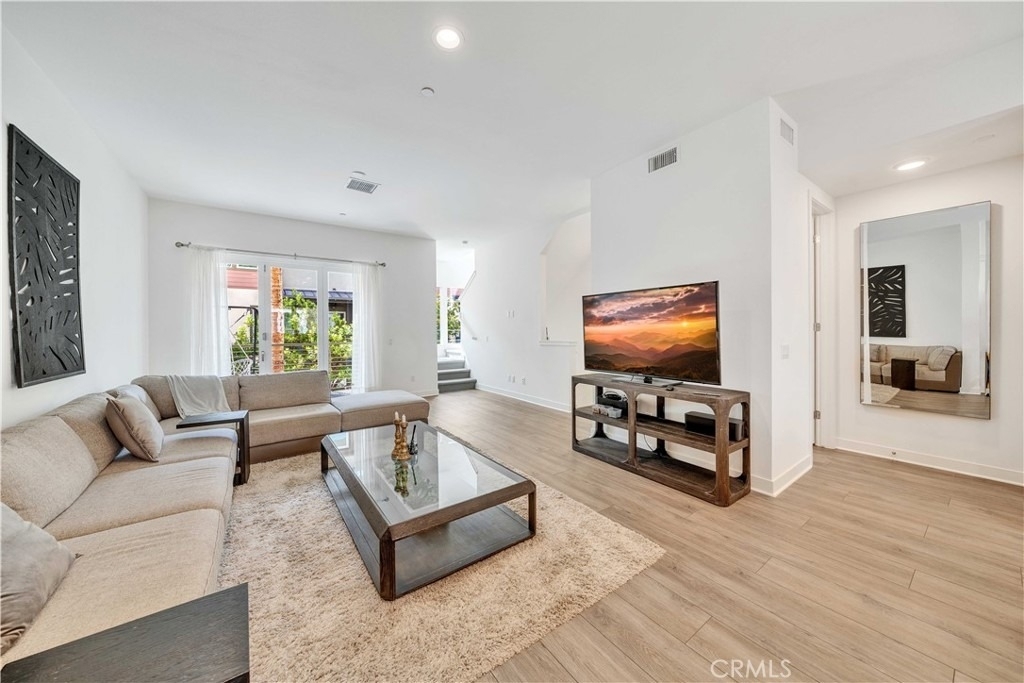 769 Doheny - Photo 10