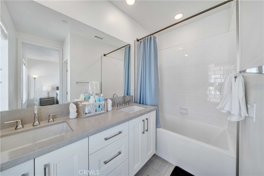 769 Doheny - Photo 34