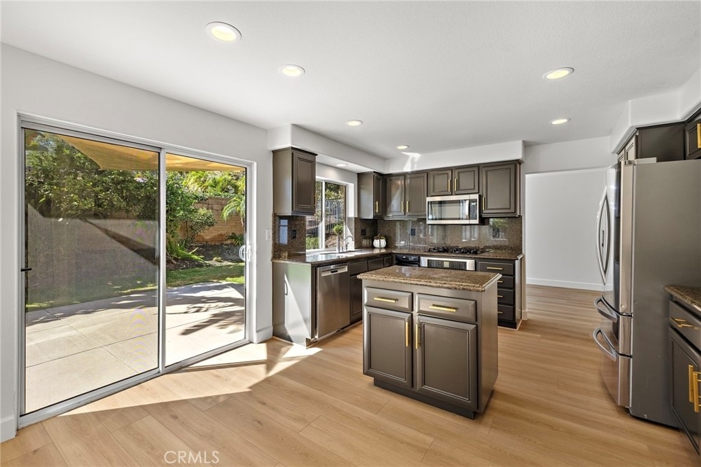 2 Bootstrap Court - Photo 6