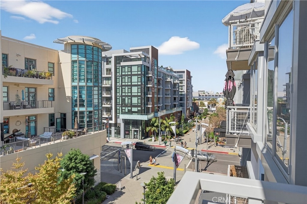 150 The Promenade N - Photo 36