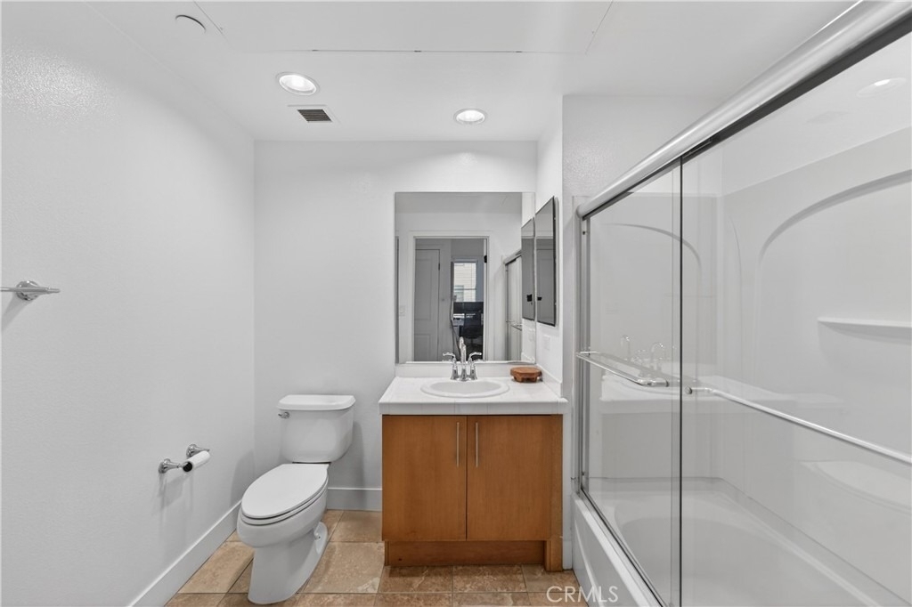 150 The Promenade N - Photo 18