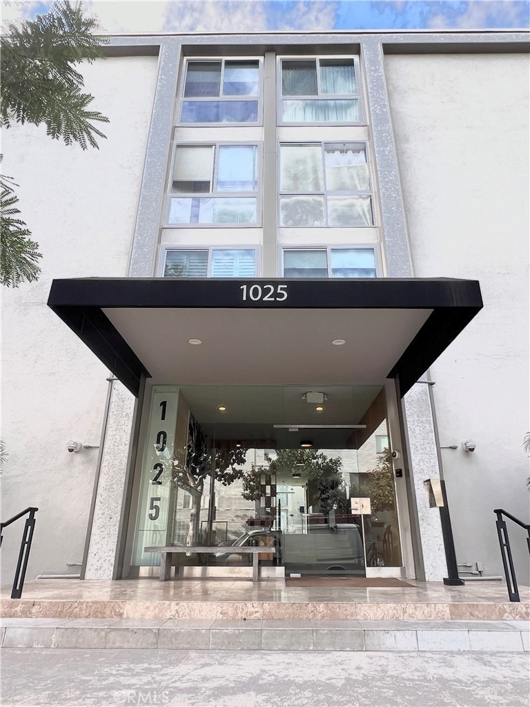 1025 N Kings - Photo 0