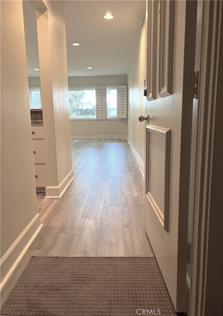 1025 N Kings - Photo 6