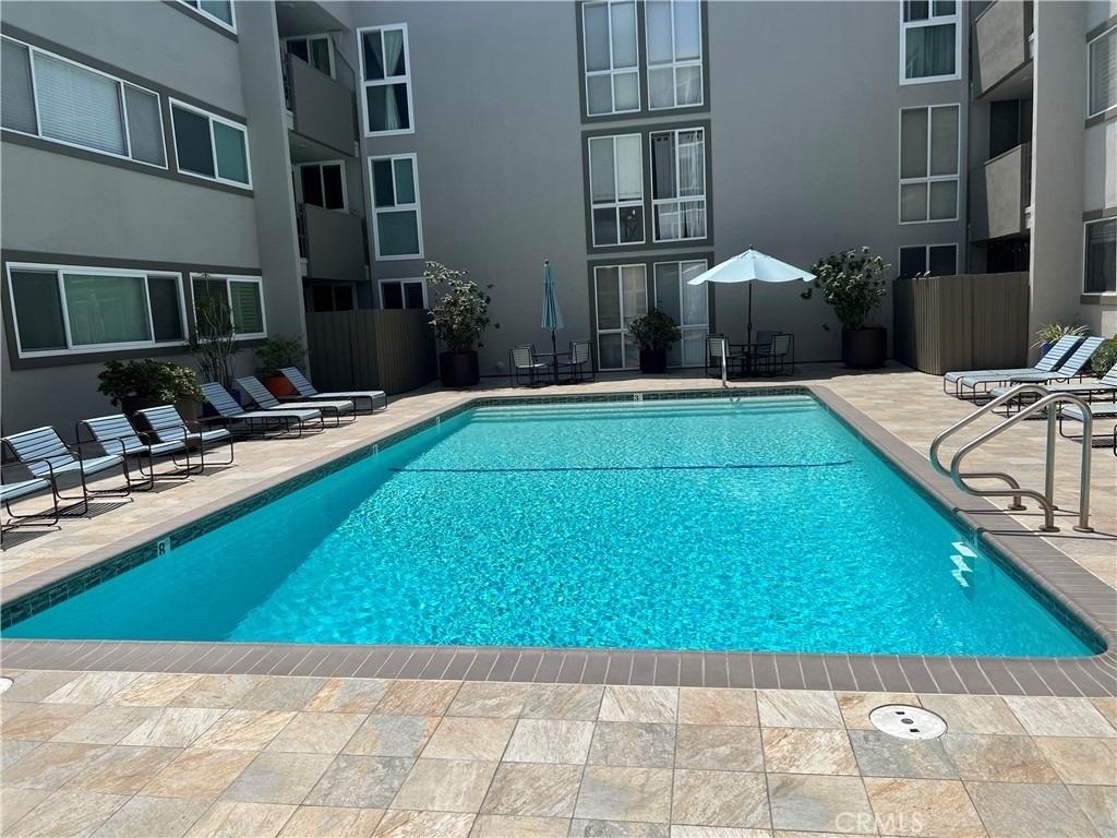 1025 N Kings - Photo 13