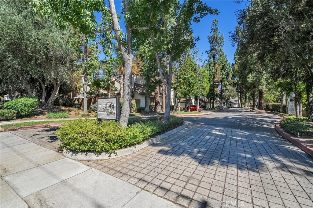 6635 Altawoods Way - Photo 21