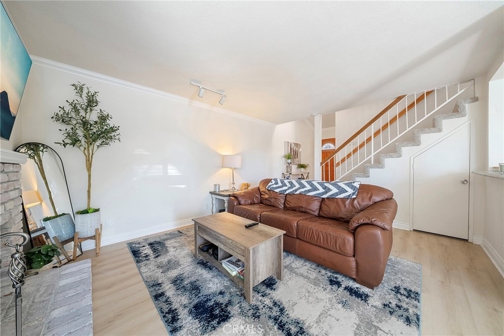 6635 Altawoods Way - Photo 4