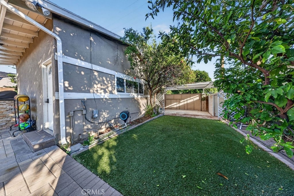 1256 Irving Avenue - Photo 38